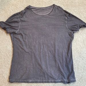 Lululemon distressed t shirt color grey size XL